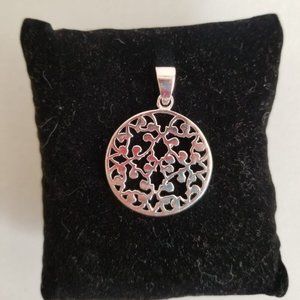 925 Sterling Silver Open Floral Vine Circle Round Pendant Necklace Made Thailand
